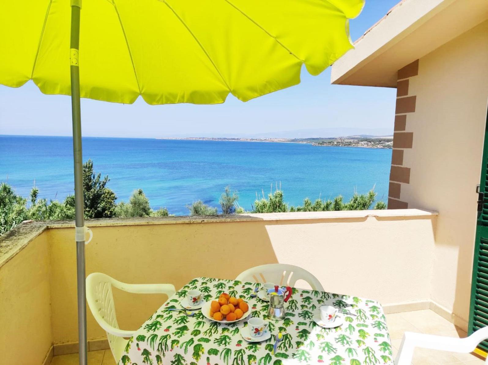Villa Smeraldo - Mansarda con Spettacolare vista sul Mare Капо-Риццуто Экстерьер фото